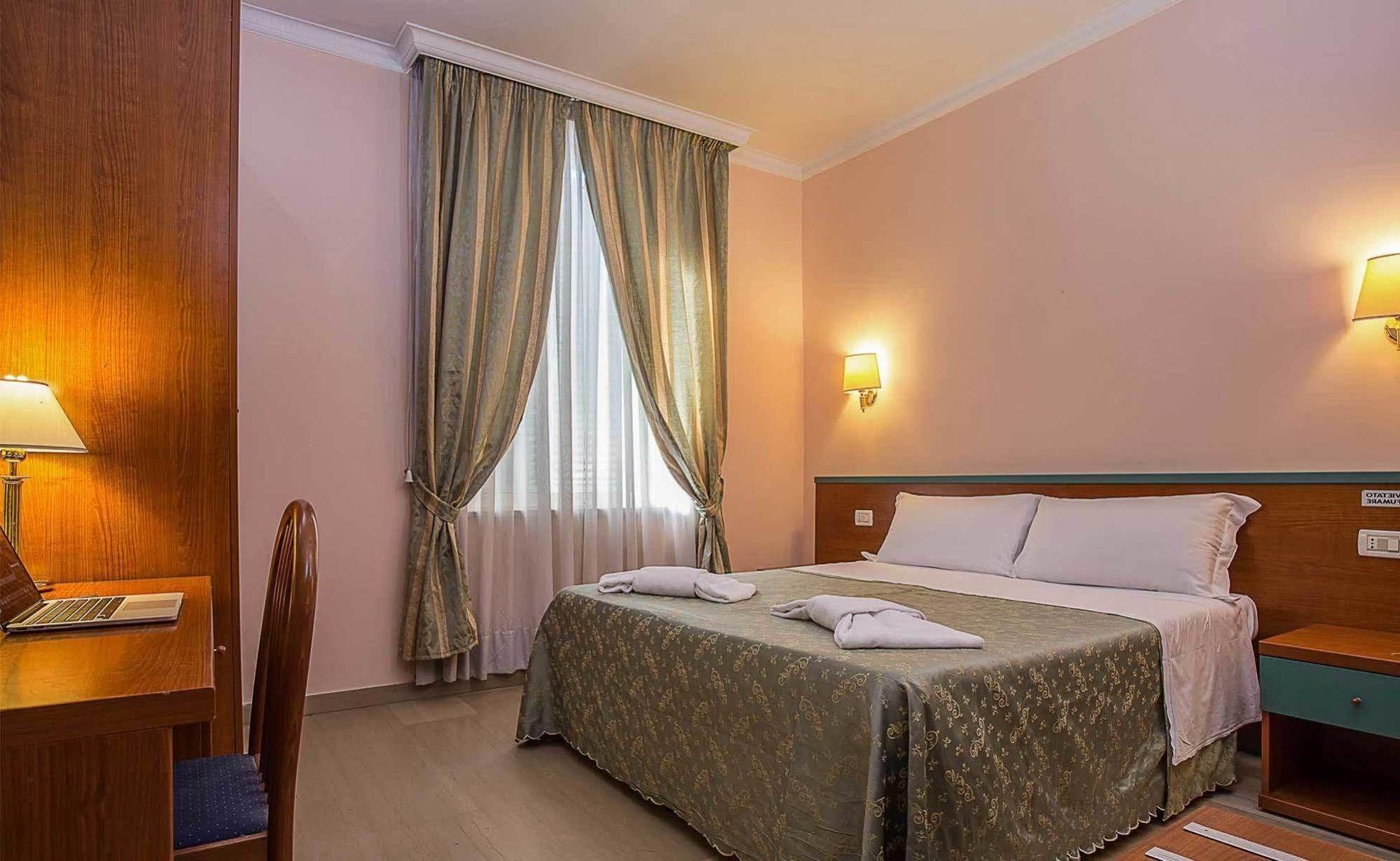 Hotel Center 3 Rome Exterior photo